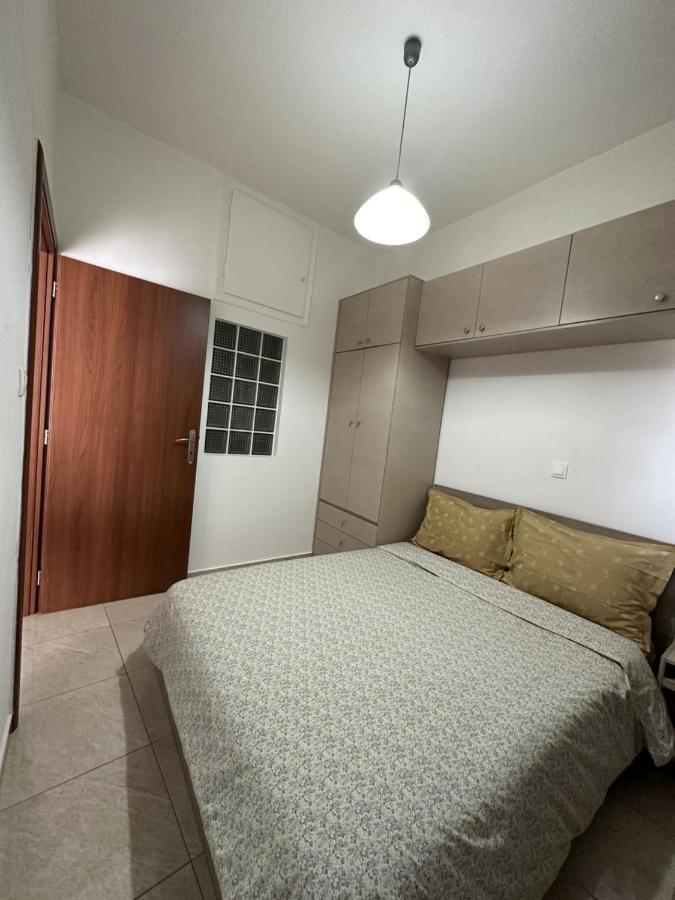 Apartmán Καλαισθητο Διαμερισμα Διπλα Στο Μετρο Atény Exteriér fotografie