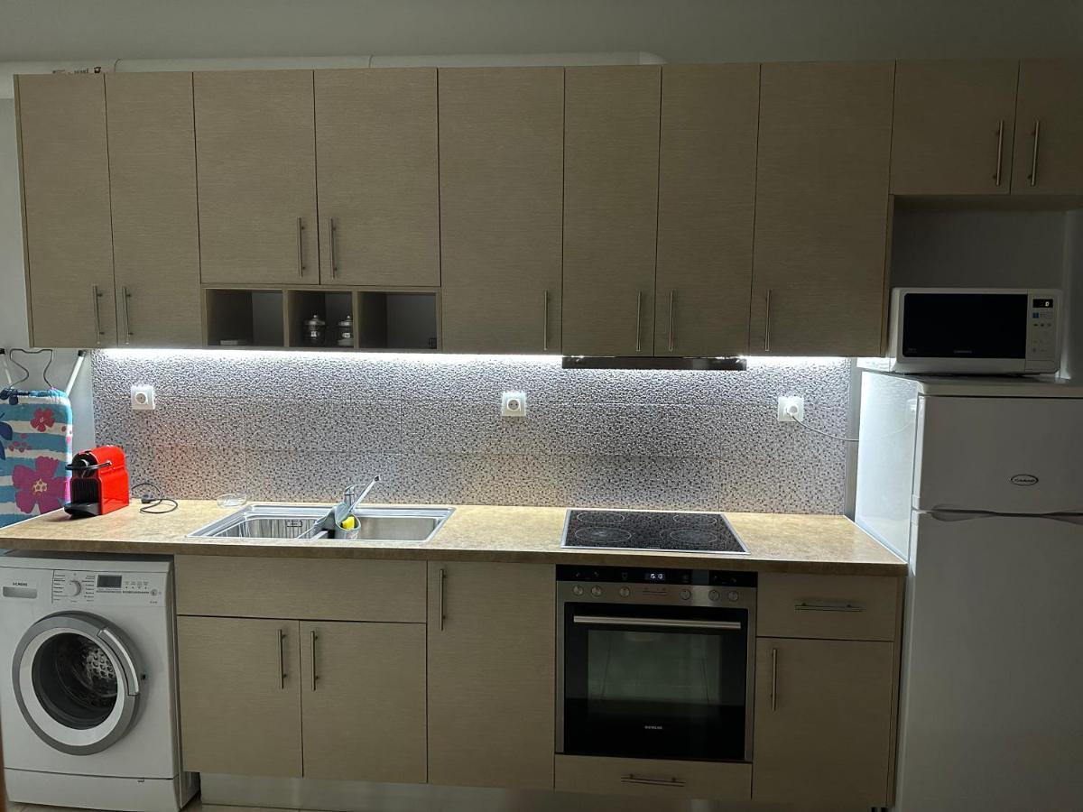 Apartmán Καλαισθητο Διαμερισμα Διπλα Στο Μετρο Atény Exteriér fotografie