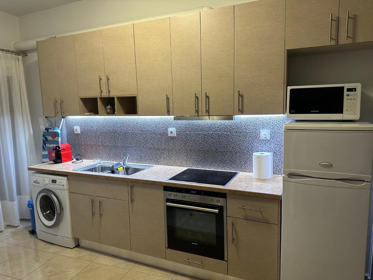 Apartmán Καλαισθητο Διαμερισμα Διπλα Στο Μετρο Atény Exteriér fotografie